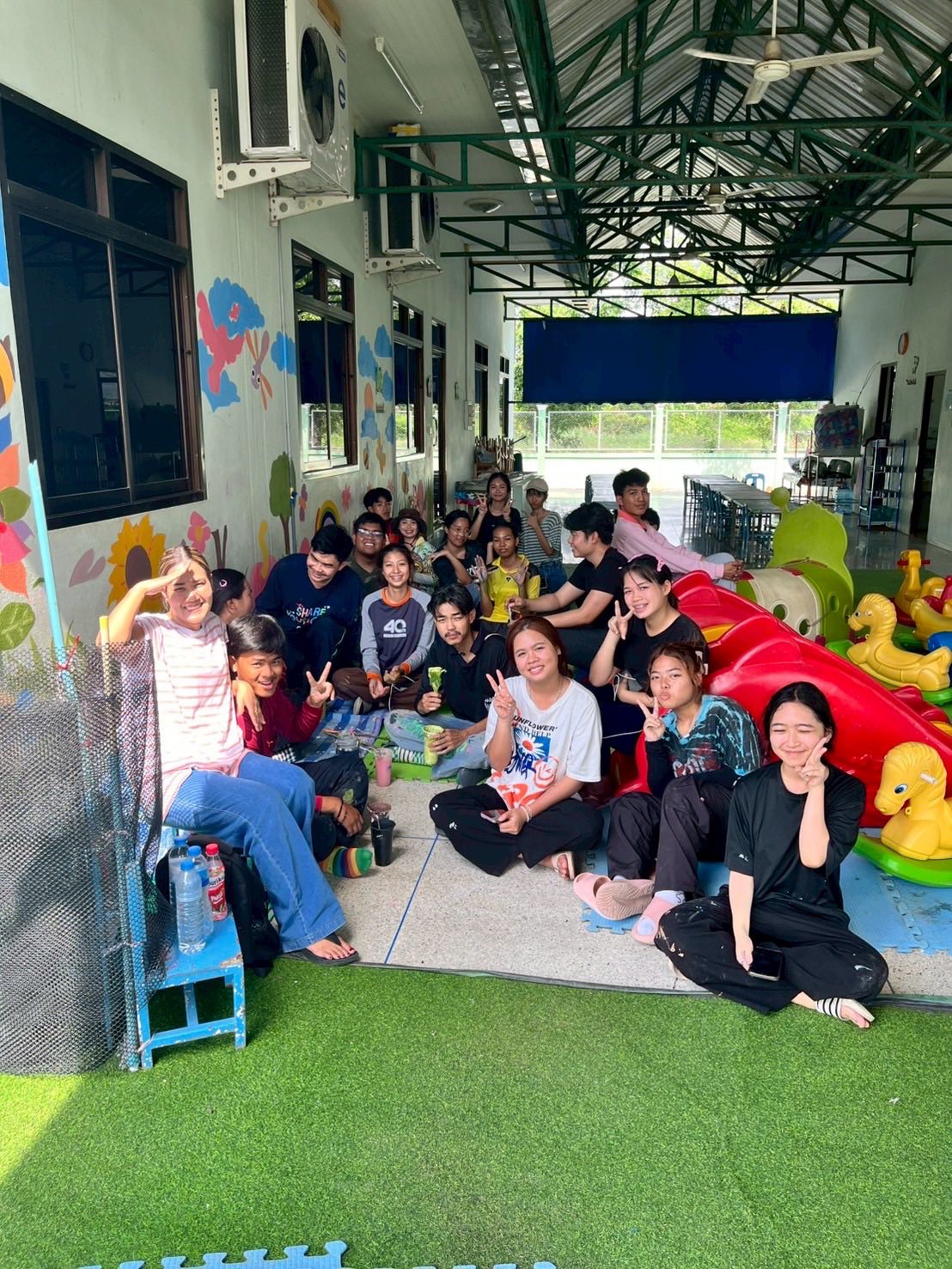 กิจกรรมจิตอาสาสร้างสรรค์งานศิลปะเพื่อพัฒนาการเรียนรู้สำหรับเด็ก
