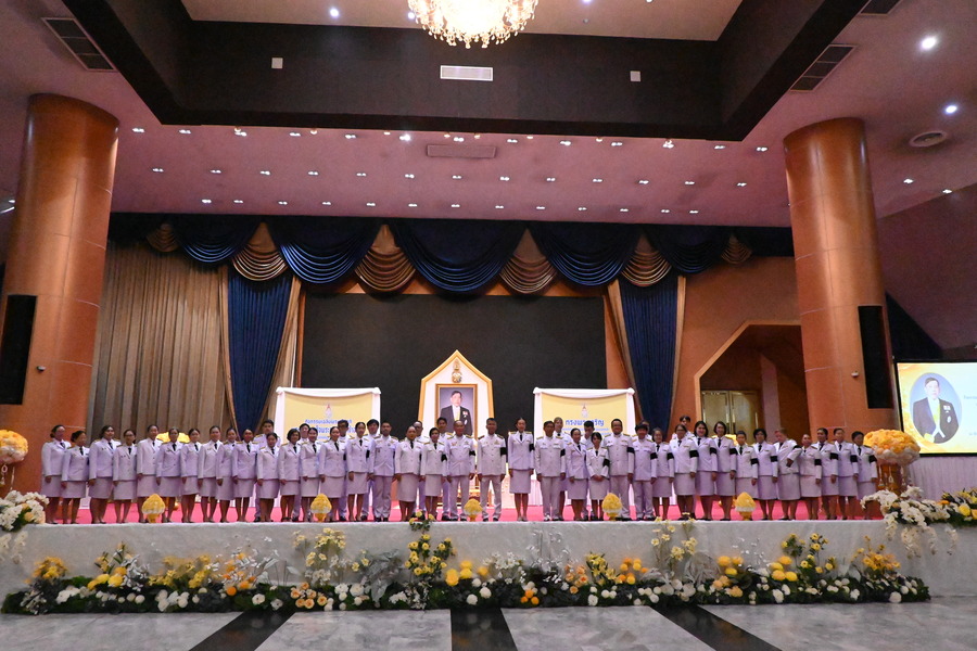 คณะมนุษยศาสตร์และสังคมศาสตร์ มรภ.นครปฐม ร่วมน้อมถวายพระพรชัยมงคล เนื่องในโอกาสมหามงคลเฉลิมพระชนมพรรษา 74 พรรษา พระบาทสมเด็จพระวชิรเกล้าเจ้าอยู่หัว