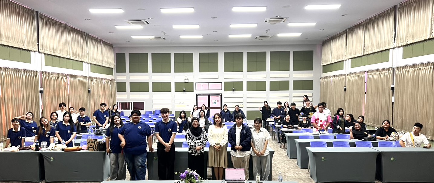 สาขาวิชาภาษาอังกฤษธุรกิจ จัดอบรม “Unlock Your Career” พัฒนาทักษะภาษาอังกฤษเชิงวิชาชีพสู่สากล