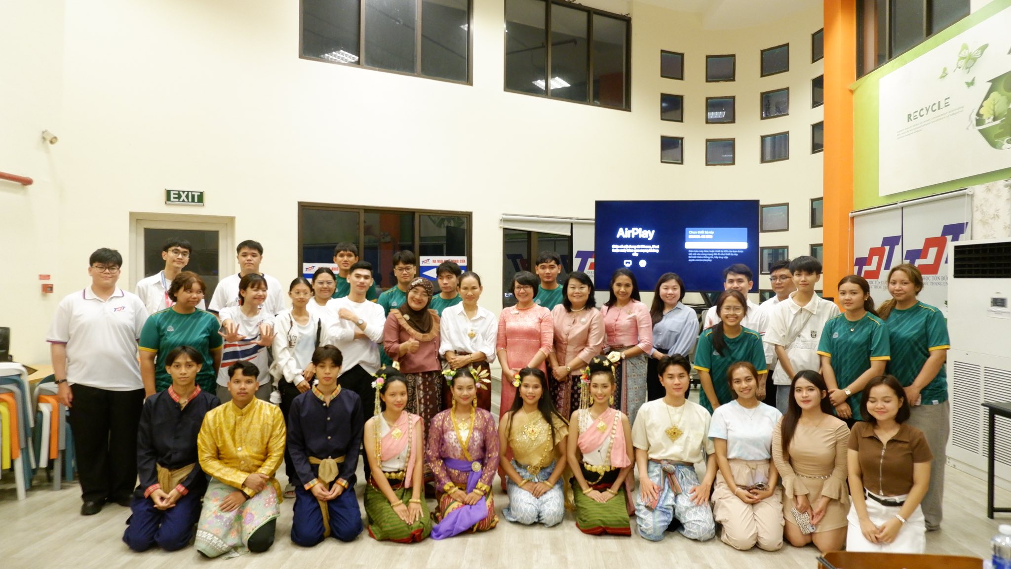 โครงการพัฒนาทักษะภาษาอังกฤษ “English Summer Exchange Program” 