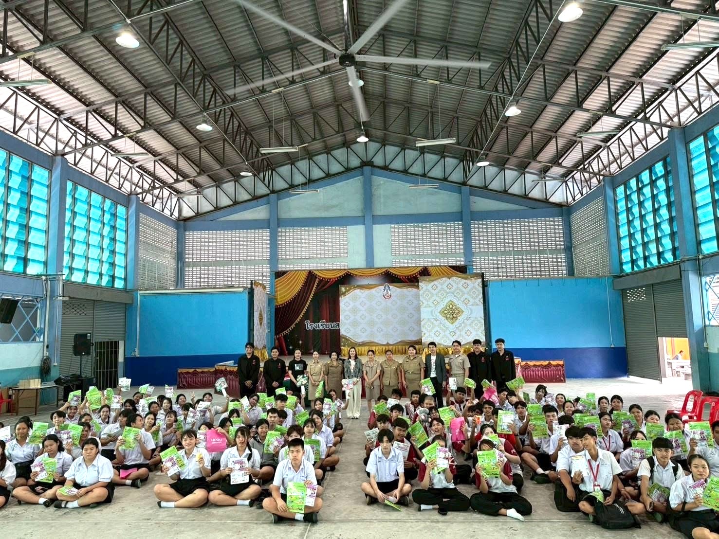 คณะมนุษยศาสตร์และสังคมศาสตร์ จัดกิจกรรม HUSO NPRU ROADSHOW 70 แนะแนวการศึกษาต่อ ณ โรงเรียนมัธยมพหลโยธินรามินทรภักดี จังหวัดราชบุรี