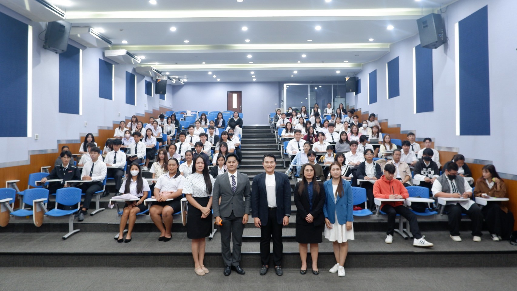 กิจกรรมอบรมในหัวข้อ “เตรียมความพร้อมเพื่อการสอบเข้าทำงานและสอบคัดเลือกในหน่วยงานราชการ” 