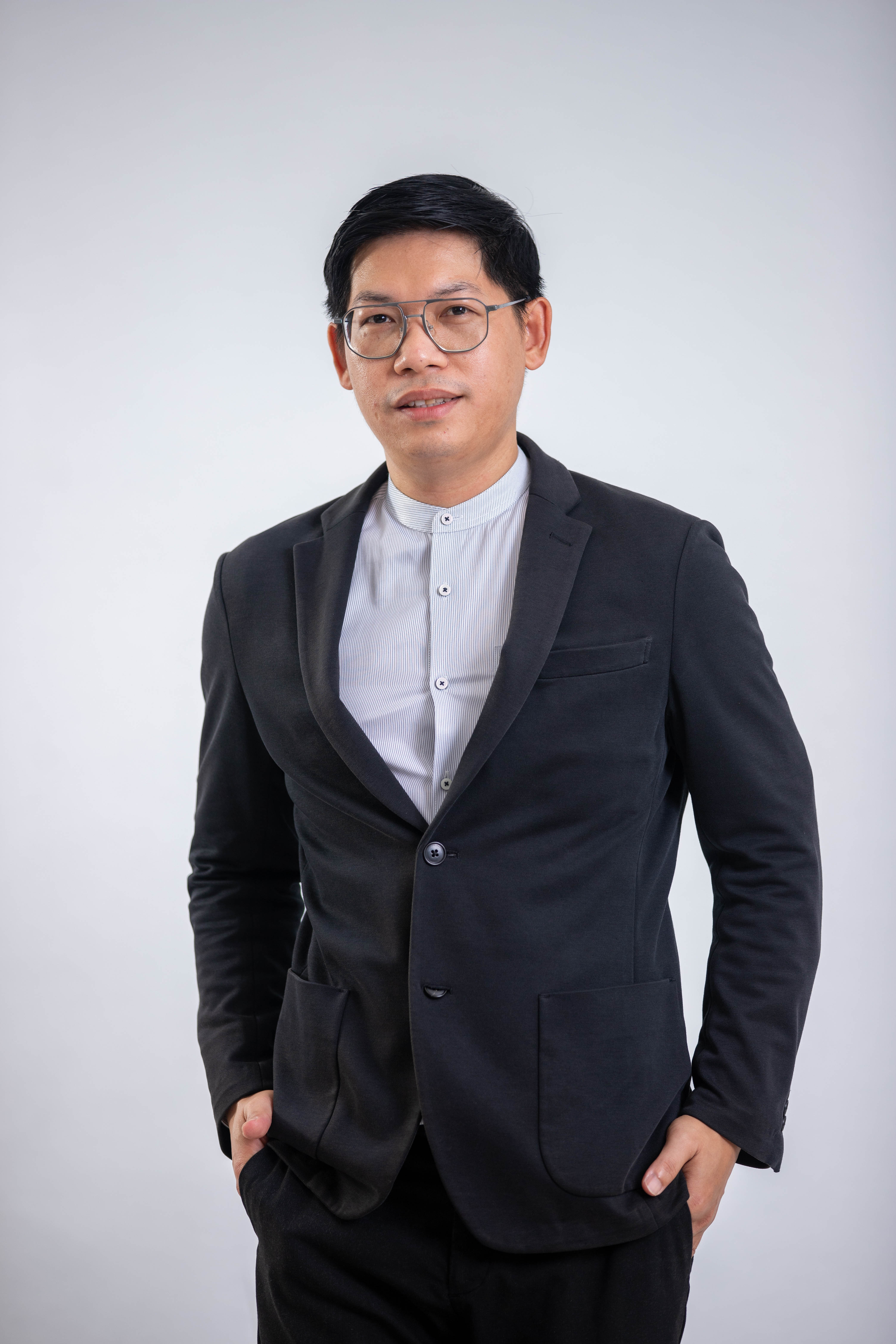 ธีรศักดิ์ ลีละพัฒนา