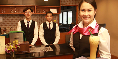 การท่องเที่ยวและการโรงแรม